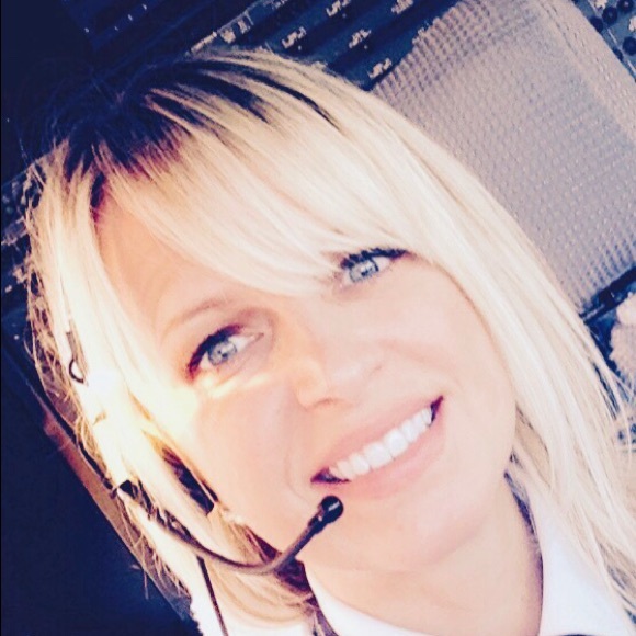 Meet your Posher, Jen - Picture 2 of 2